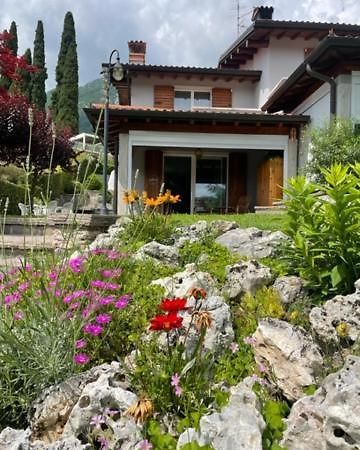 La Casa In Collina Lejlighed Caprino Veronese Eksteriør billede